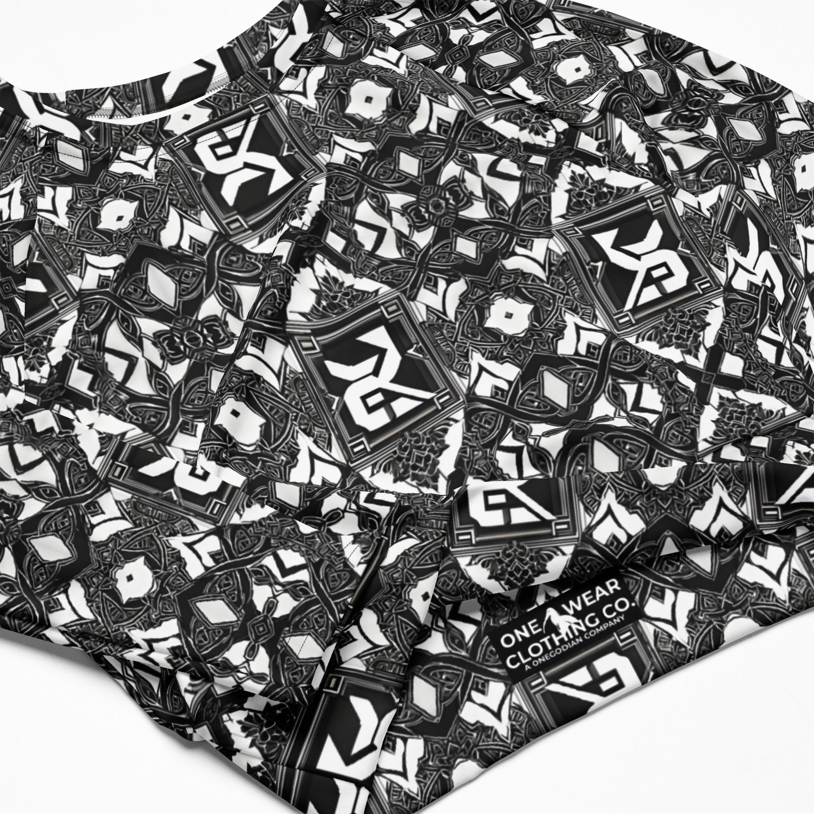 Recycled long-sleeve crop top - Image 2