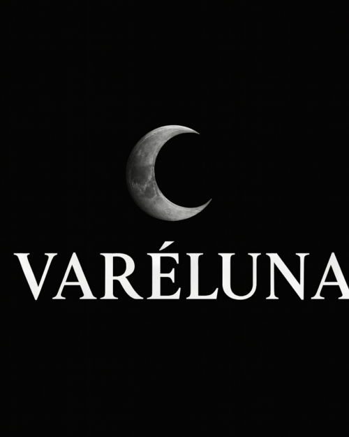Varéluna: Signature Crest™