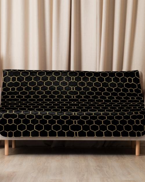 TALISHÉN: Steel Spine Hex Pattern – Sherpa blanket